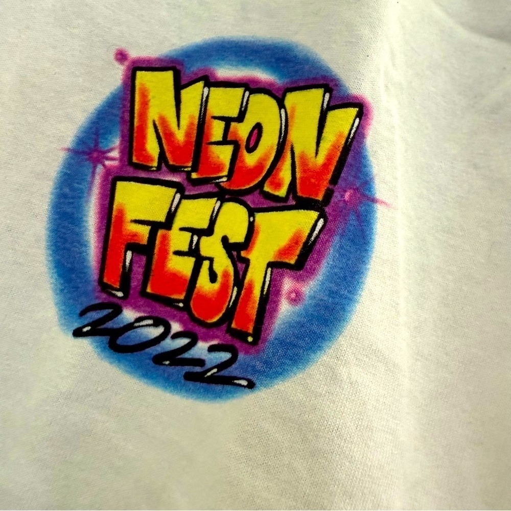 J Balvin Neon Fest 2020 Cancun Mexico White Graphic T-Shirt Official Tour Merch - Picture 3 of 6